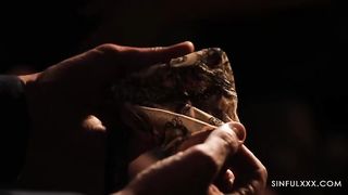 Две грудастые красотки в шикарном белье лижут нежно киски